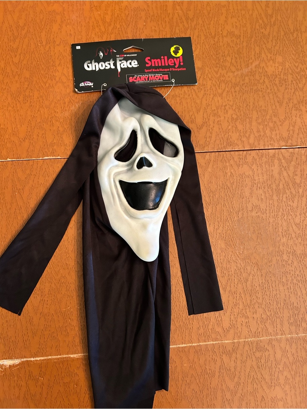 VTG fun world, ghost face smiley, scary movie scream mask